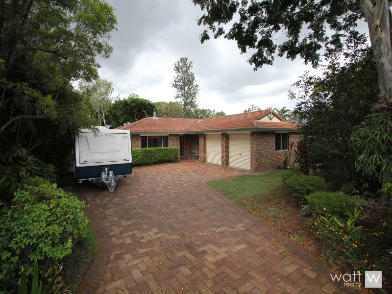 18 Kinross Place, Ferny Grove QLD 4055
