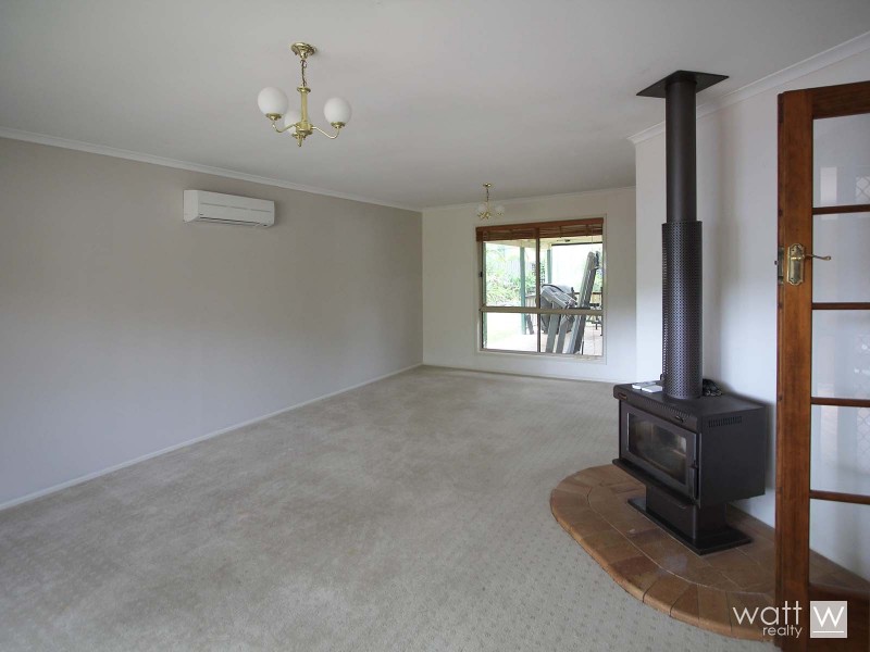 18 Kinross Place, Ferny Grove QLD 4055