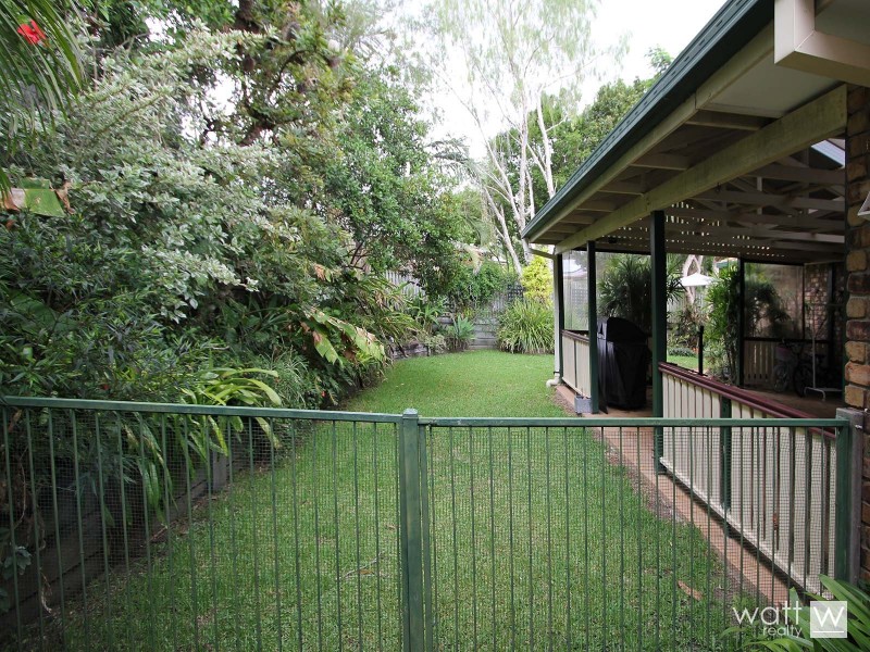 18 Kinross Place, Ferny Grove QLD 4055