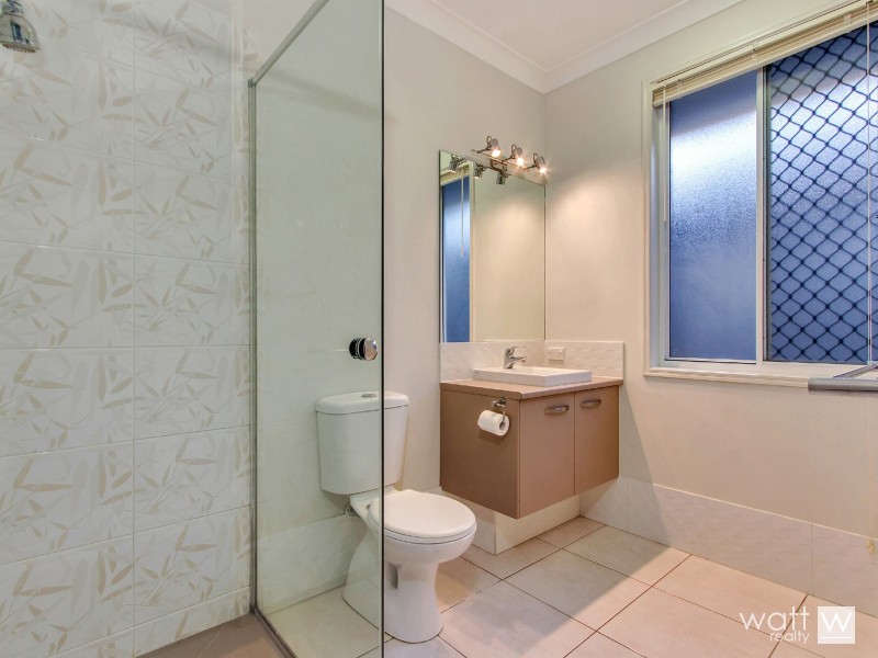 56 Somerset Drive, Carseldine QLD 4034