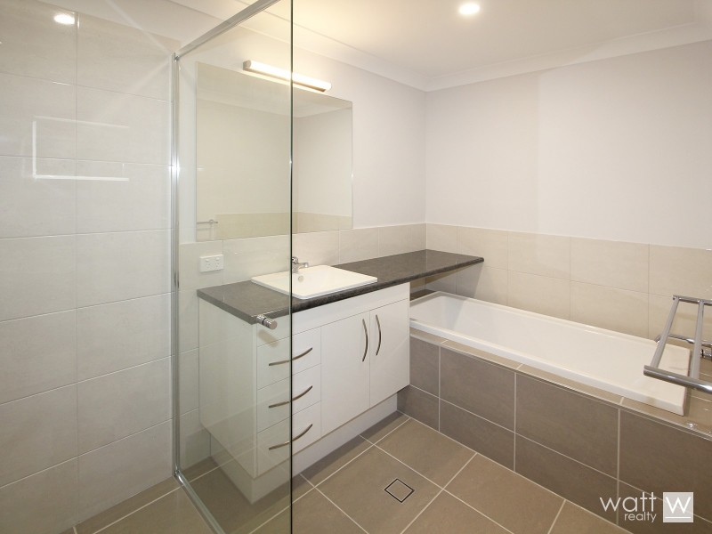 67 Macquarie Circuit, Fitzgibbon QLD 4018