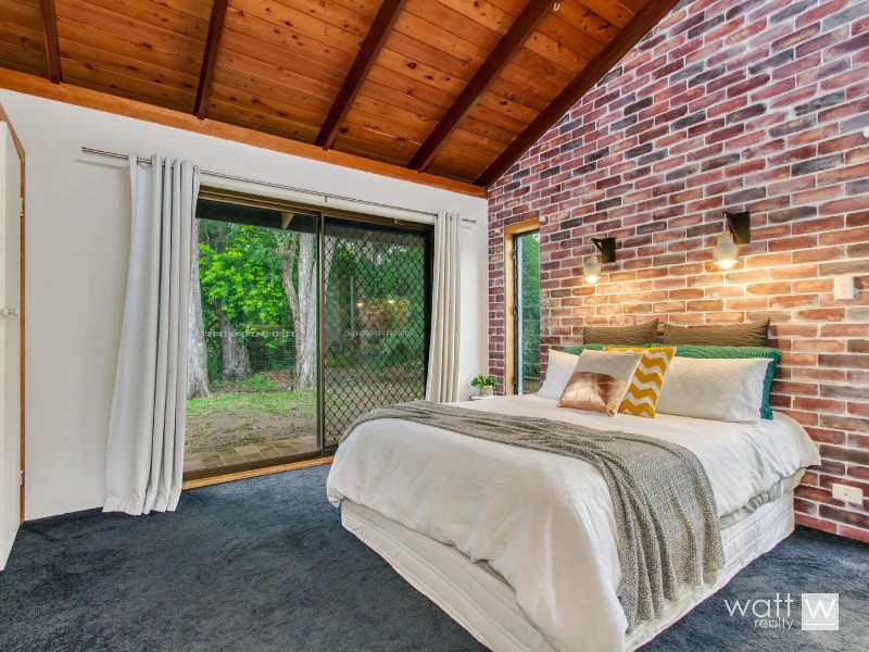 21 Hutton Road, Aspley QLD 4034
