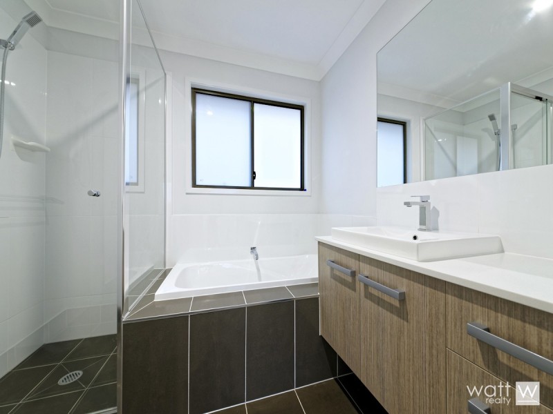 21 Centre Street, Aspley QLD 4034