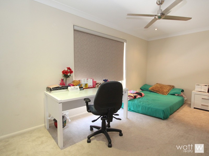 9 Hillside Circuit, Chermside West QLD 4032