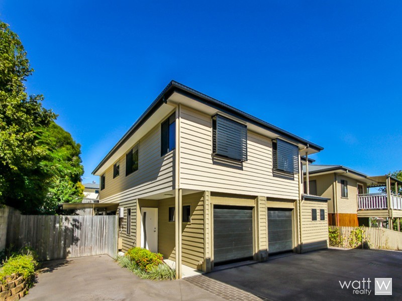 2/15 Curwen Tce, Chermside QLD 4032