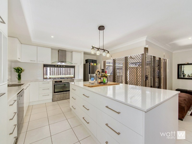 22 Watarrka Avenue, Fitzgibbon QLD 4018