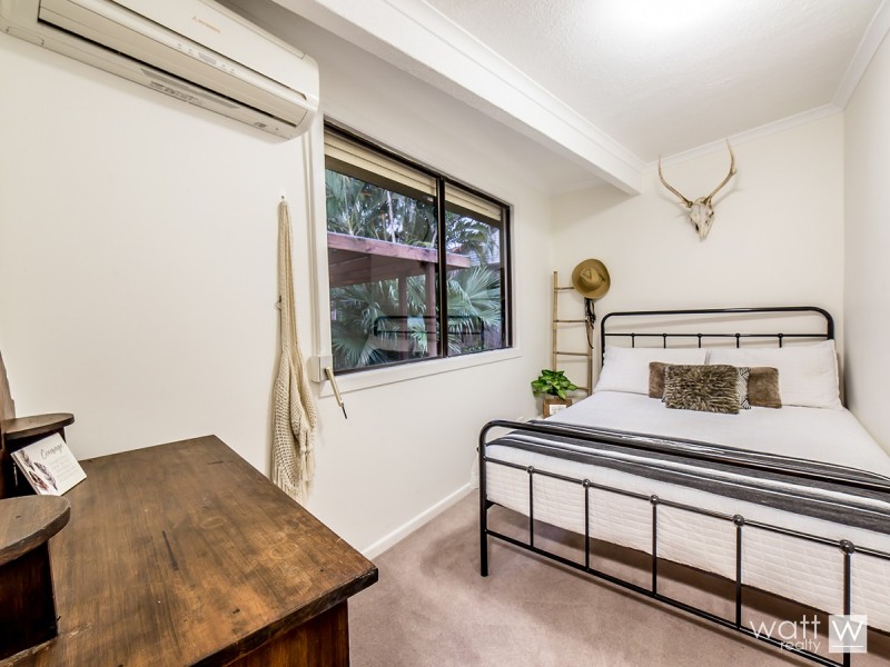 2 Chartwell Street, Aspley QLD 4034