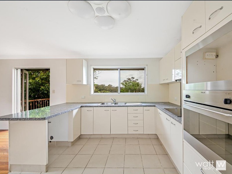 11 Leeside Street, Aspley QLD 4034