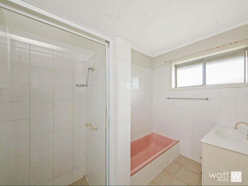 11 Leeside Street, Aspley QLD 4034