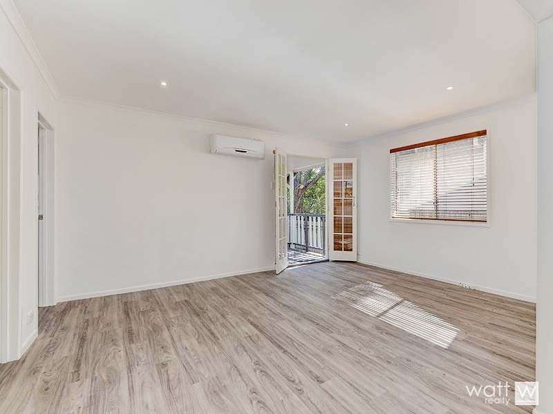 18 Donald Street, Woody Point QLD 4019
