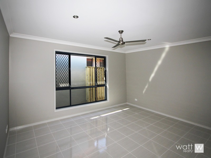 9 Ravenbourne Street, Fitzgibbon QLD 4018