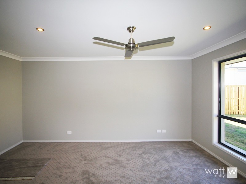 9 Ravenbourne Street, Fitzgibbon QLD 4018