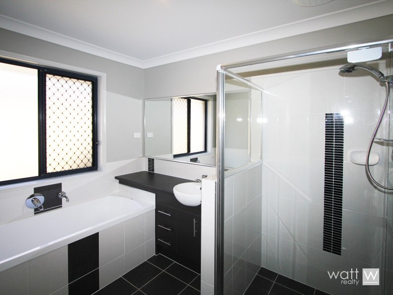 9 Ravenbourne Street, Fitzgibbon QLD 4018