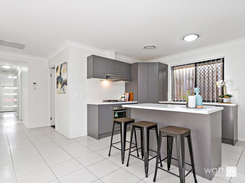 5 Brockman Court, Fitzgibbon QLD 4018