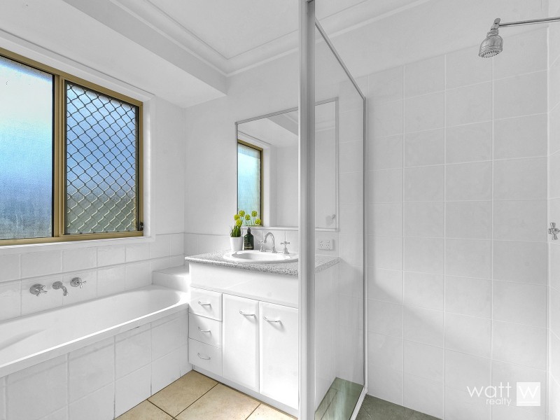 17 Oaktree Place, Bracken Ridge QLD 4017