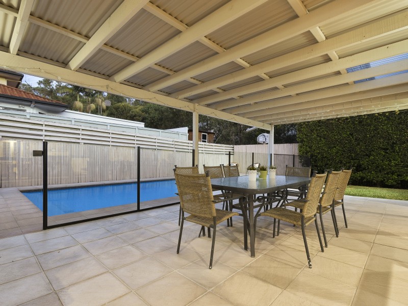 27 Killarney Place, Chermside West QLD 4032