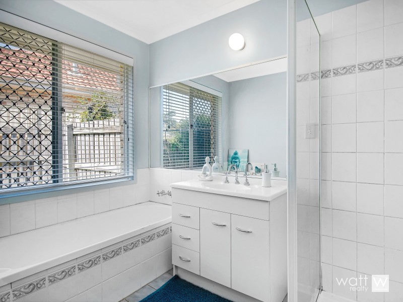 8 Camphor Laurel Close, Fitzgibbon QLD 4018