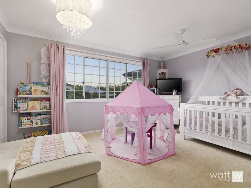 18 Dannenberg Street, Carseldine QLD 4034