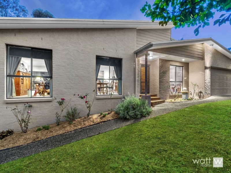 176 Saraband Drive, Eatons Hill QLD 4037