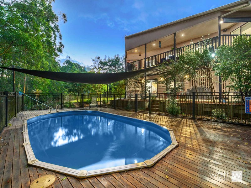 176 Saraband Drive, Eatons Hill QLD 4037