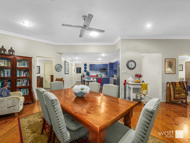 176 Saraband Drive, Eatons Hill QLD 4037