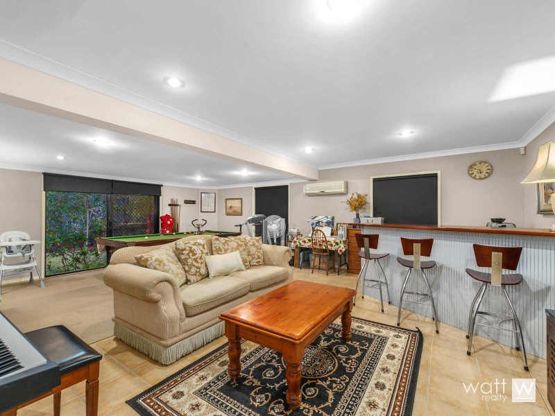 176 Saraband Drive, Eatons Hill QLD 4037