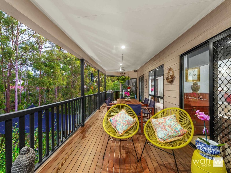 176 Saraband Drive, Eatons Hill QLD 4037