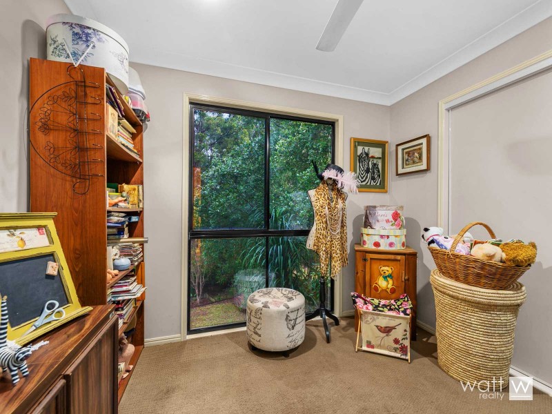 176 Saraband Drive, Eatons Hill QLD 4037