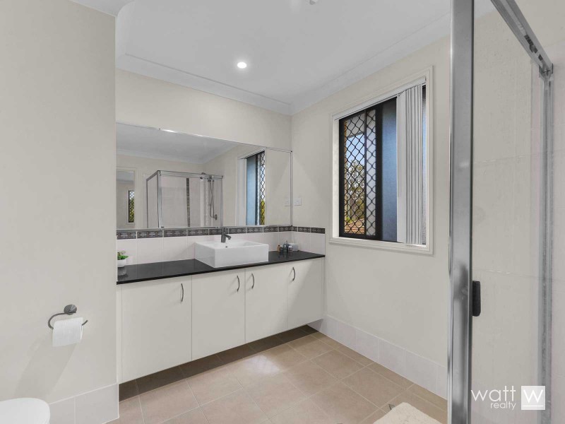 27 Sedgemoor Street, Carseldine QLD 4034