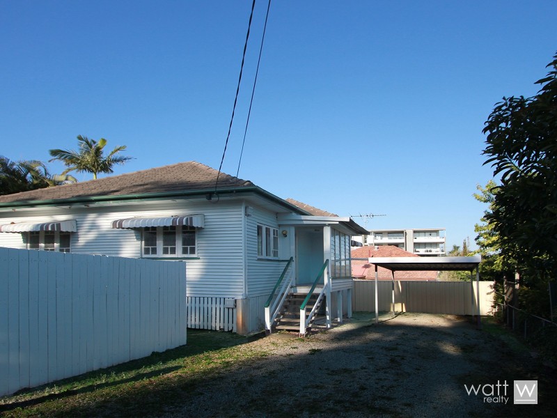 29 Hilltop Avenue, Chermside QLD 4032