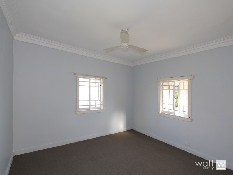 29 Hilltop Avenue, Chermside QLD 4032