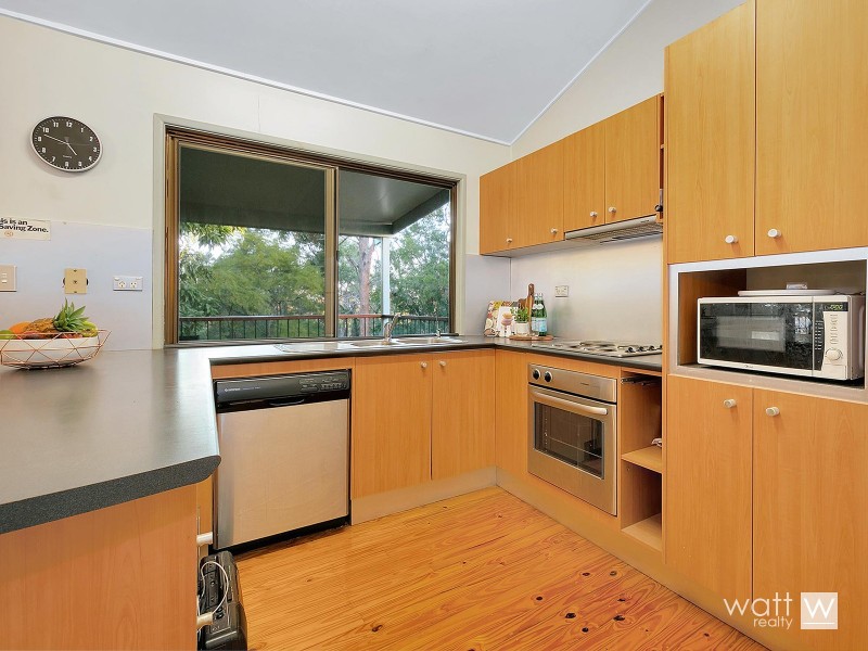 908 South Pine Road, Everton Park QLD 4053