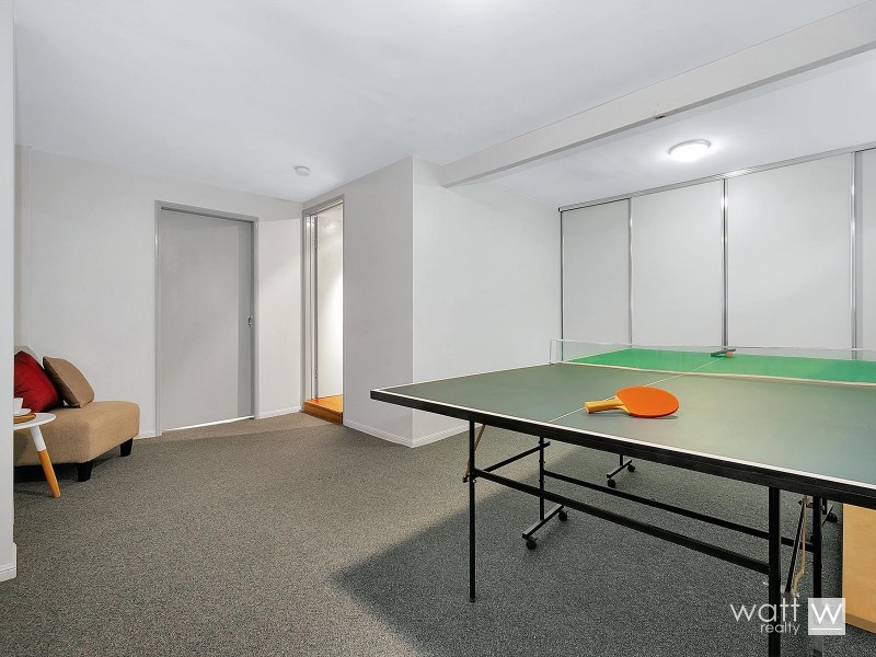 908 South Pine Road, Everton Park QLD 4053