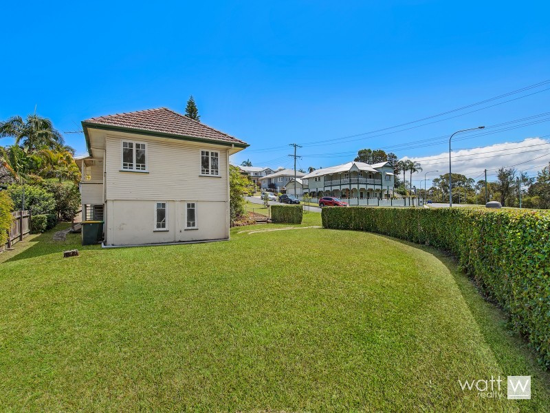 2 Hoskins Street, Sandgate QLD 4017