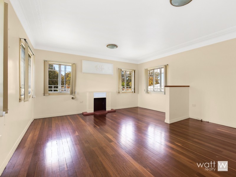 2 Hoskins Street, Sandgate QLD 4017