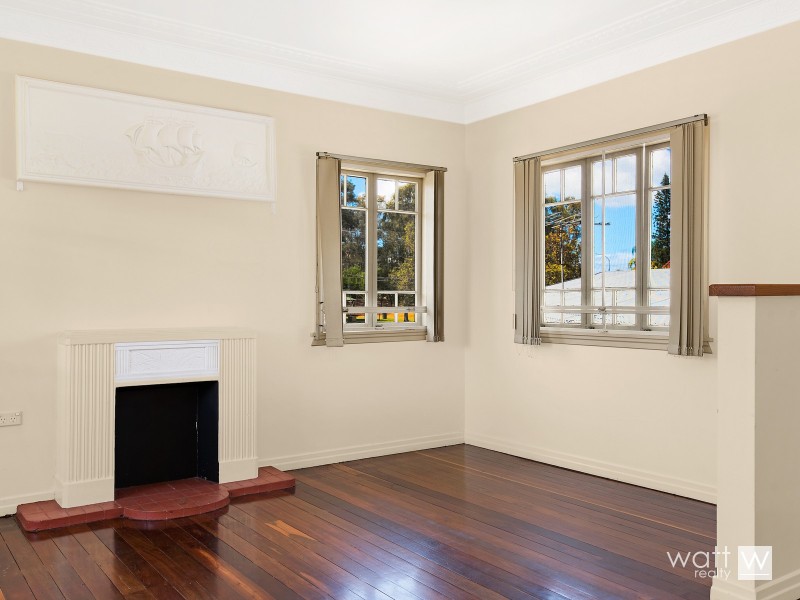 2 Hoskins Street, Sandgate QLD 4017