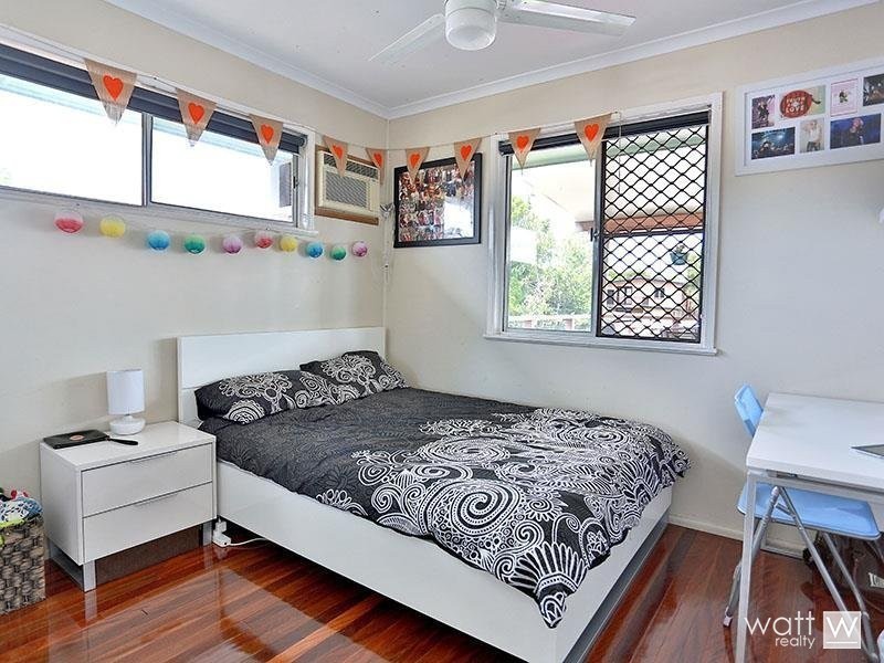 8 Patricia Street, Strathpine QLD 4500