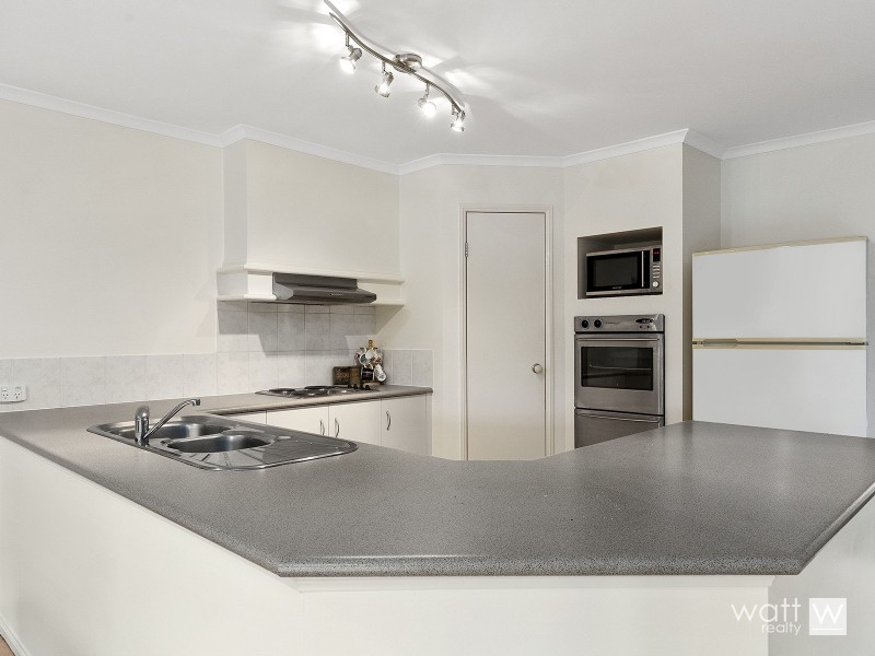 8 Johnston Place, Bracken Ridge QLD 4017