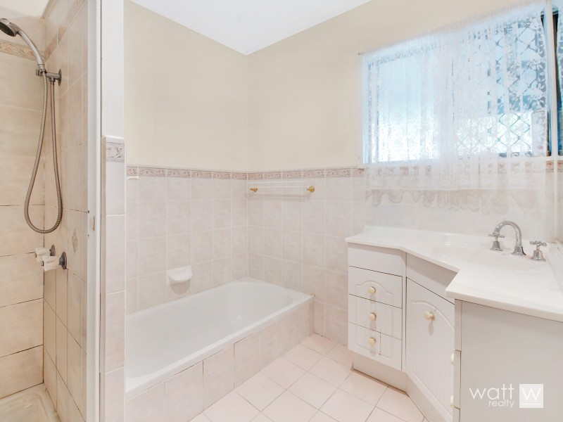 23 Levant Street, Albany Creek QLD 4035