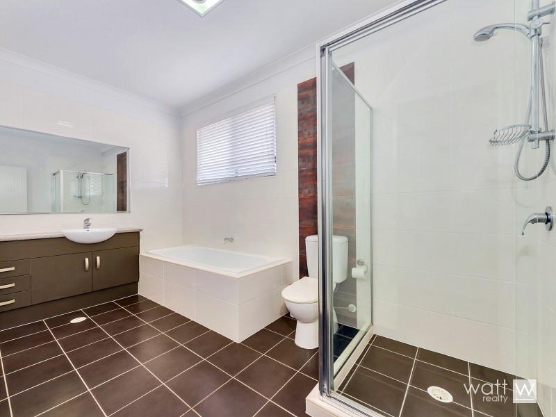 39 Main Avenue, Wavell Heights QLD 4012