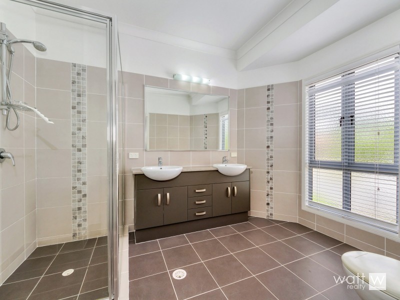 39 Main Avenue, Wavell Heights QLD 4012