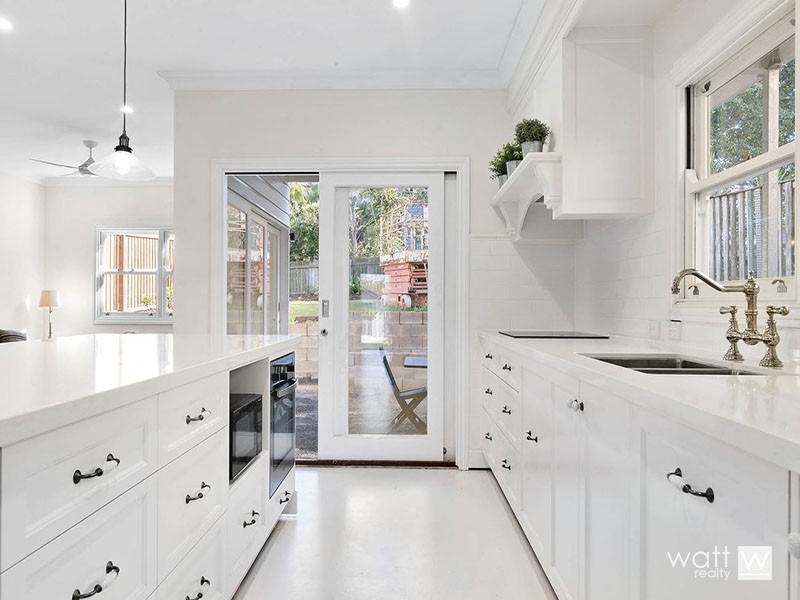 24 Todd Street, Shorncliffe QLD 4017