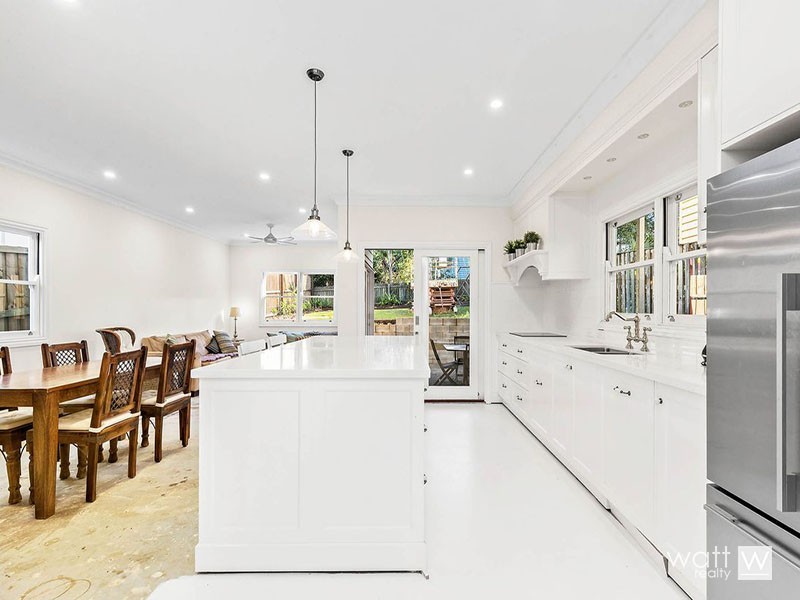 24 Todd Street, Shorncliffe QLD 4017