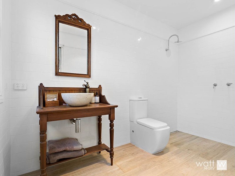 24 Todd Street, Shorncliffe QLD 4017