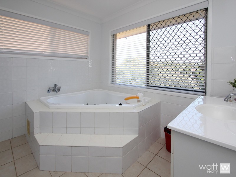 22 Renita Street, Aspley QLD 4034