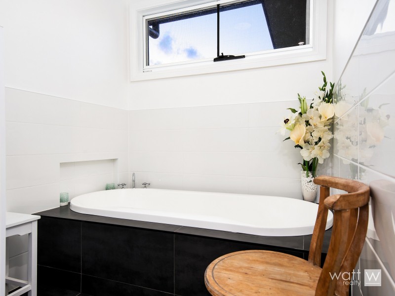 24 Hutton Road, Aspley QLD 4034