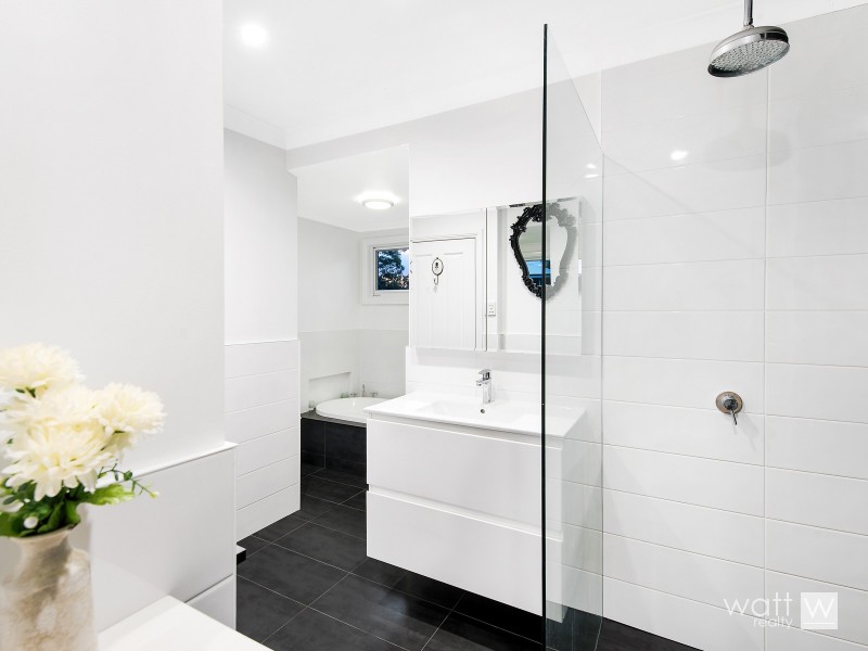 24 Hutton Road, Aspley QLD 4034