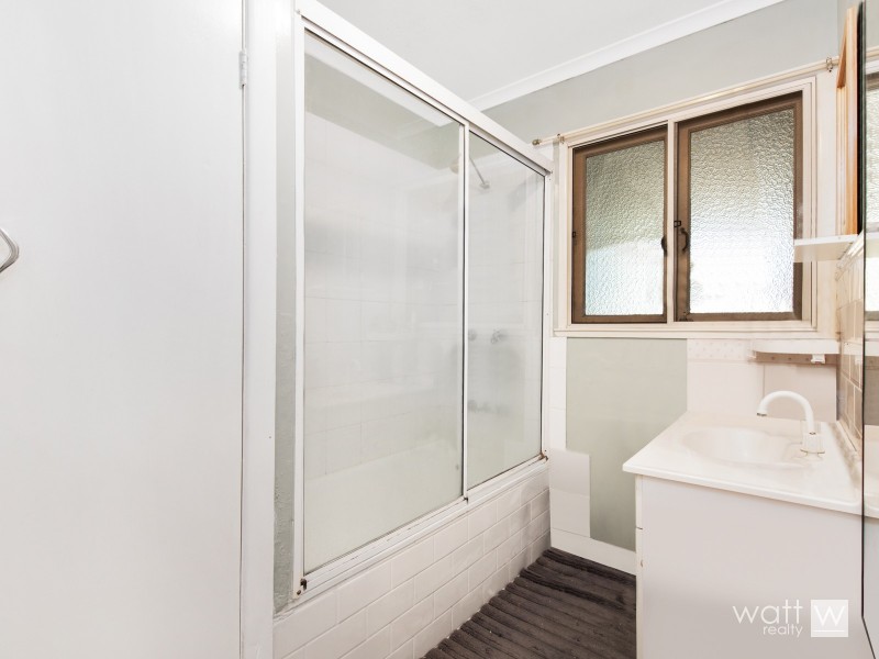 18 Beau-Vista Street, Geebung QLD 4034