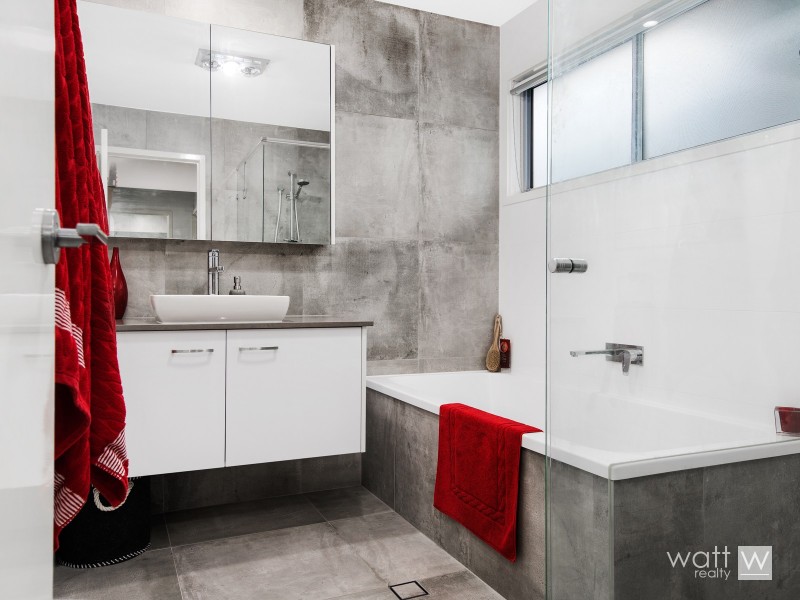 6 Highlands Street, Wavell Heights QLD 4012