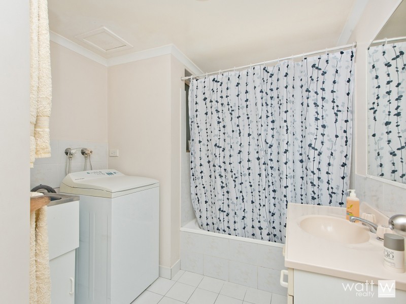 2/14 Halcomb Street, Zillmere QLD 4034